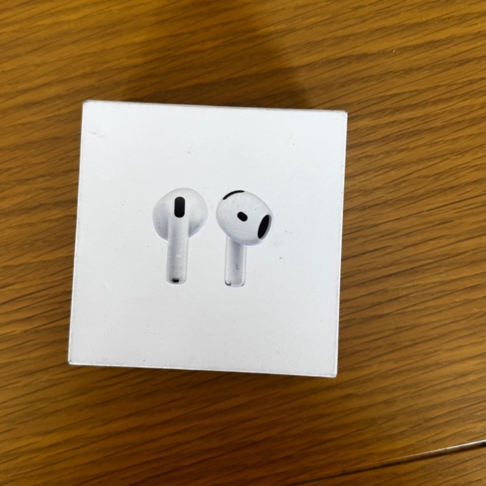 Apple AirPods 4 Wireless headphones